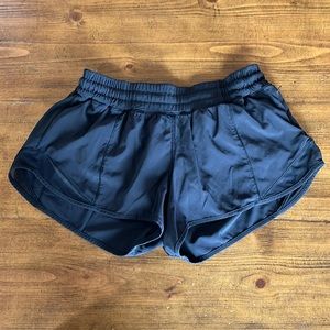 Lululemon shorts size 6